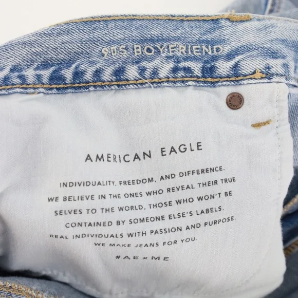 NWT American Eagle '90s Boyfriend Jeans - Picture 9 of 9